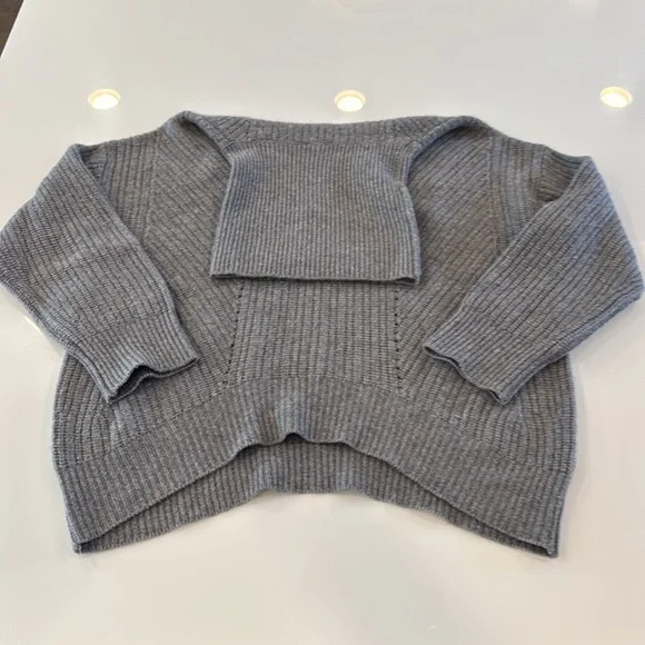 Magaschoni cashmere sweater size M